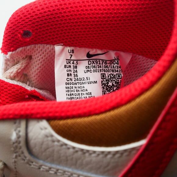 NEW Nike Women's 7  Gamma Force Sneakers Shoes White Red DX9176-004 - Picture 10 of 10